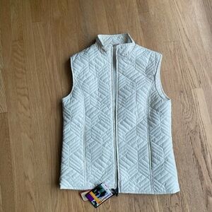 NWT Women’s Quilted vest, XL
